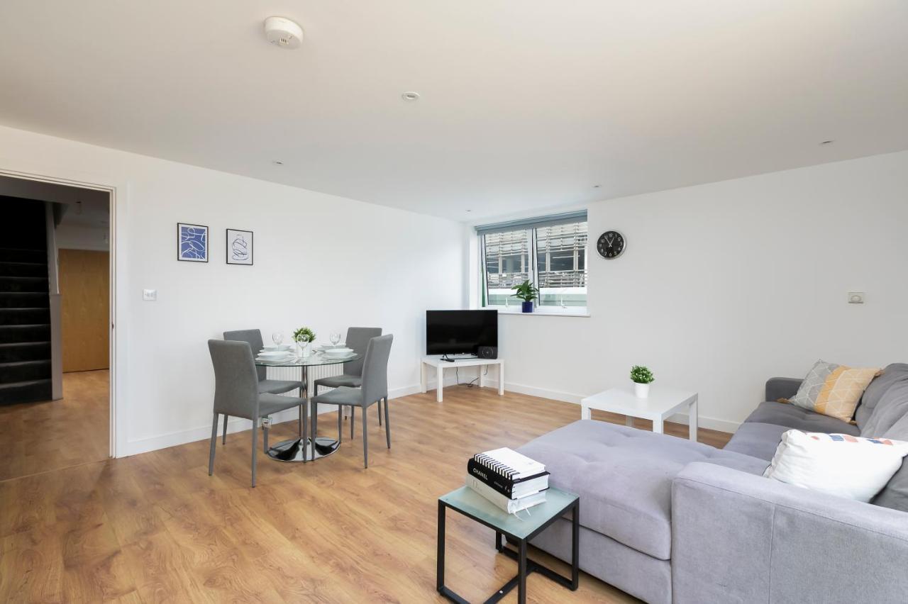 Skyvillion - 4 Bed Luxury Apartment With Balcony & Parking Enfield Exterior photo